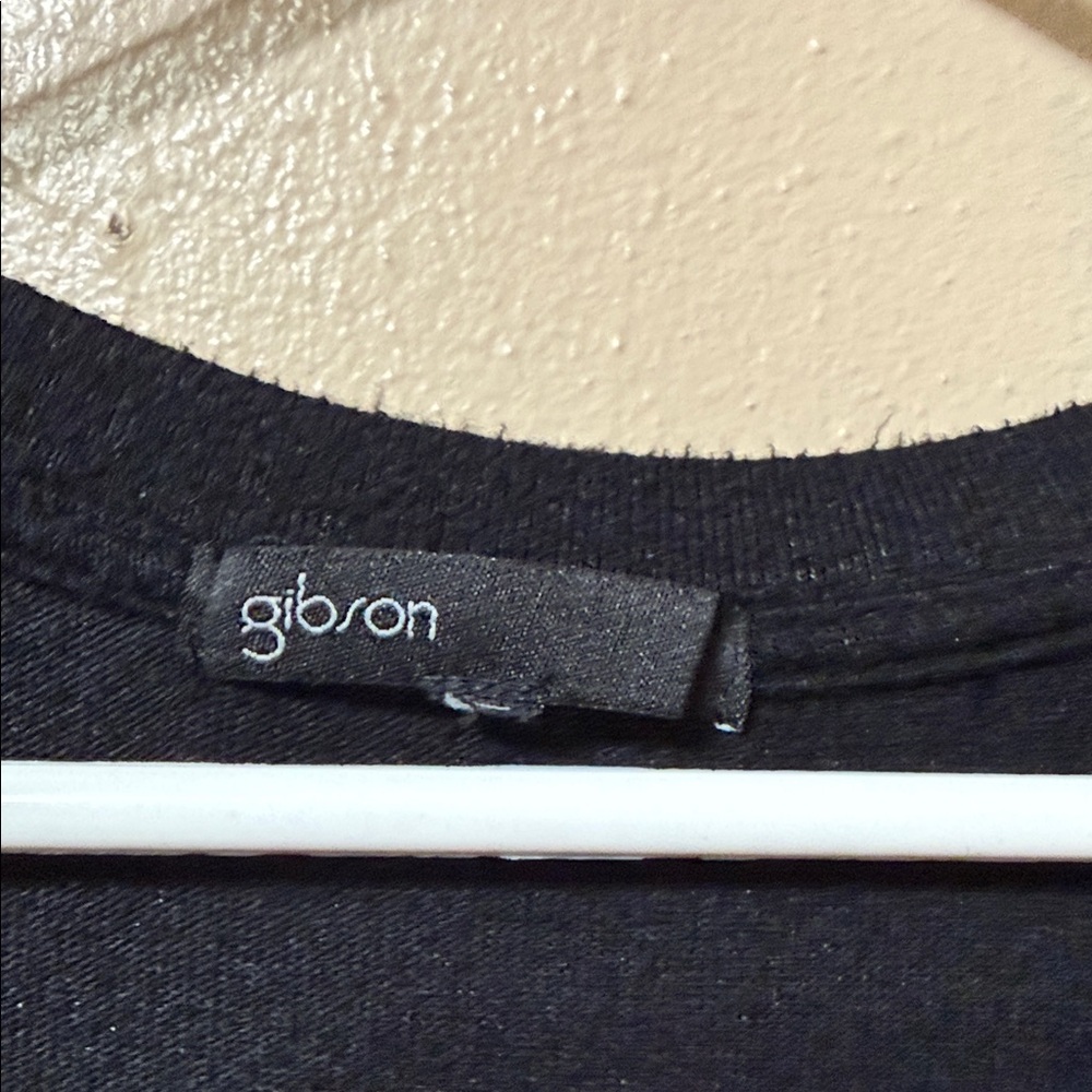 Gibson Classic Black V-Neck Sweater - Picture 2 of 8